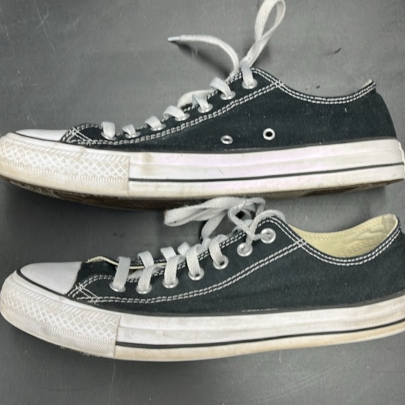 Black & white Chuck Taylor’s! - Picture 2 of 5